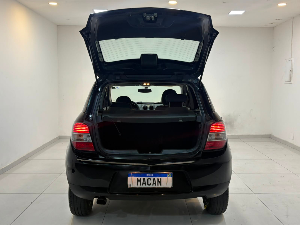 Chevrolet Agile Preto