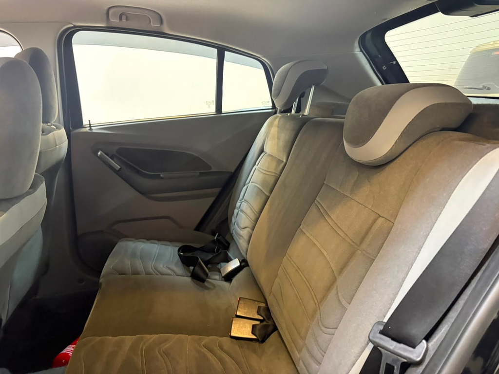 Chevrolet Agile Preto