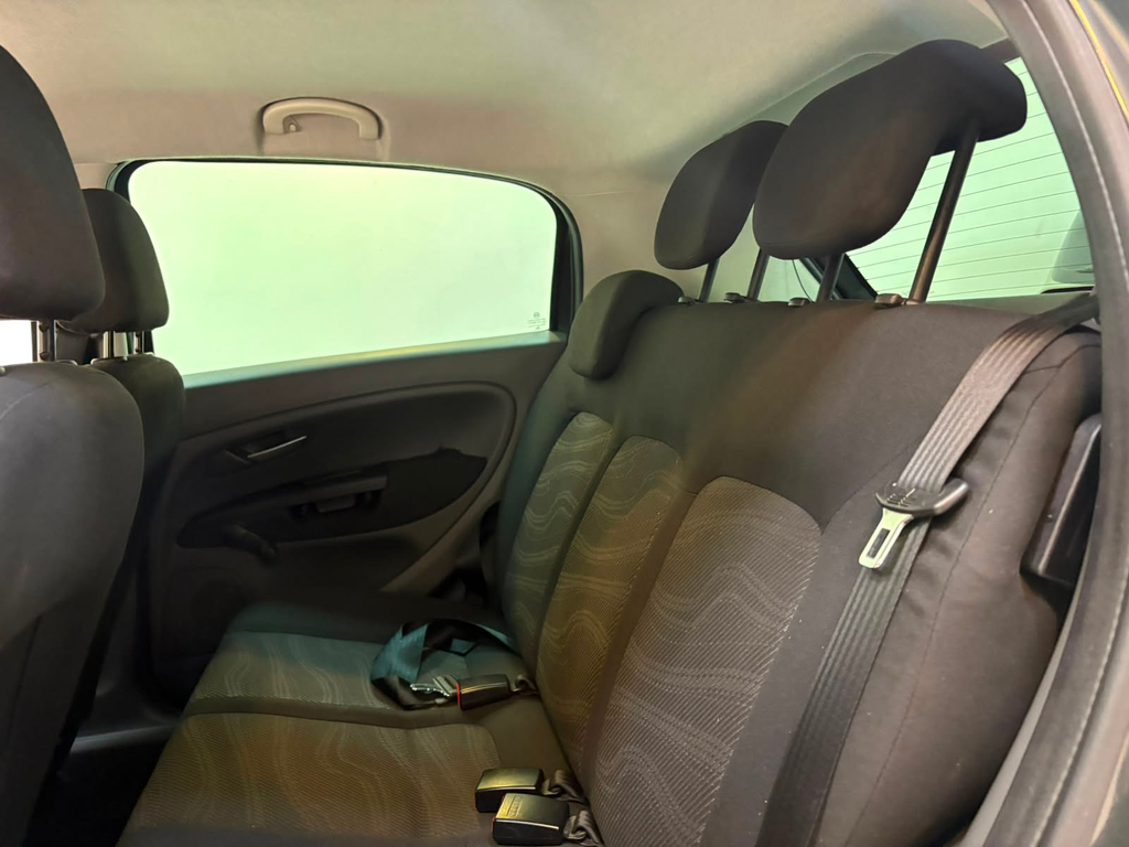 Fiat Punto Cinza