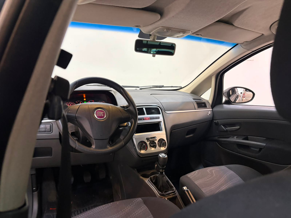 Fiat Punto Cinza