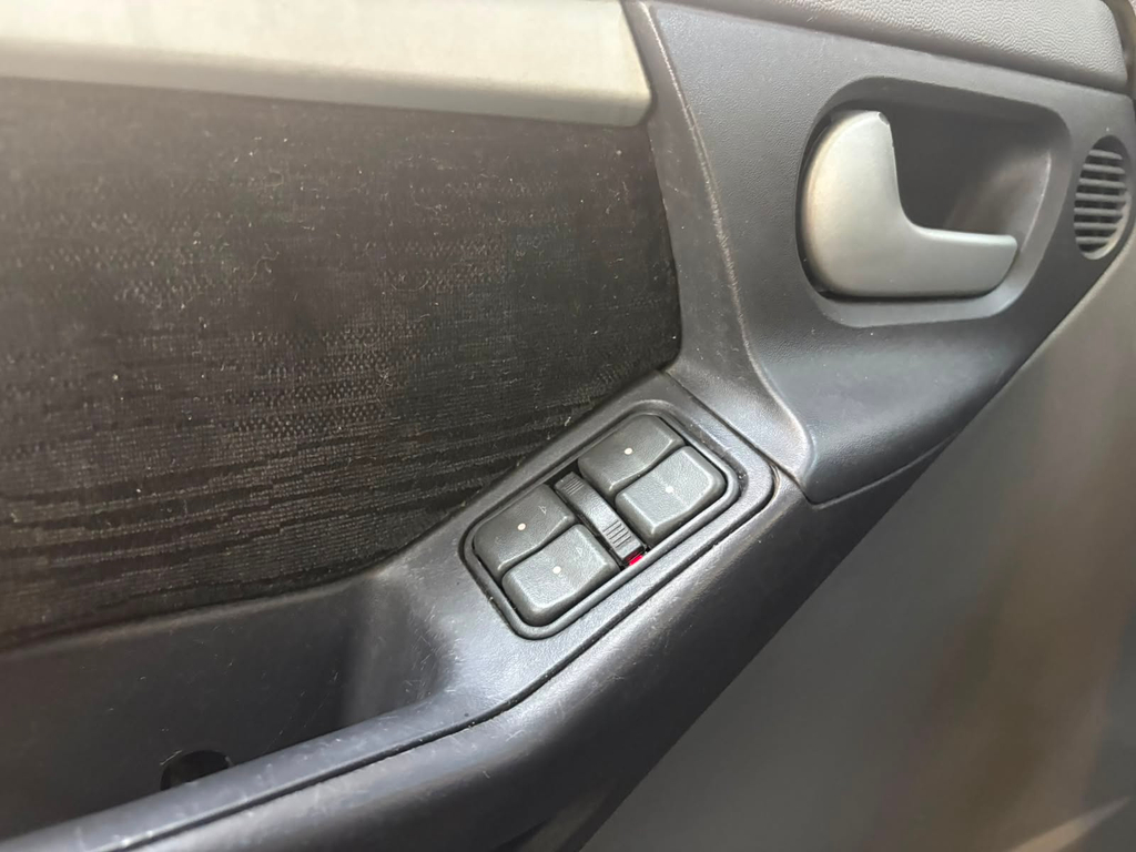 Chevrolet Corsa Sedan Prata