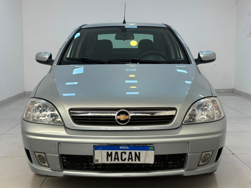 Chevrolet Corsa Sedan Prata