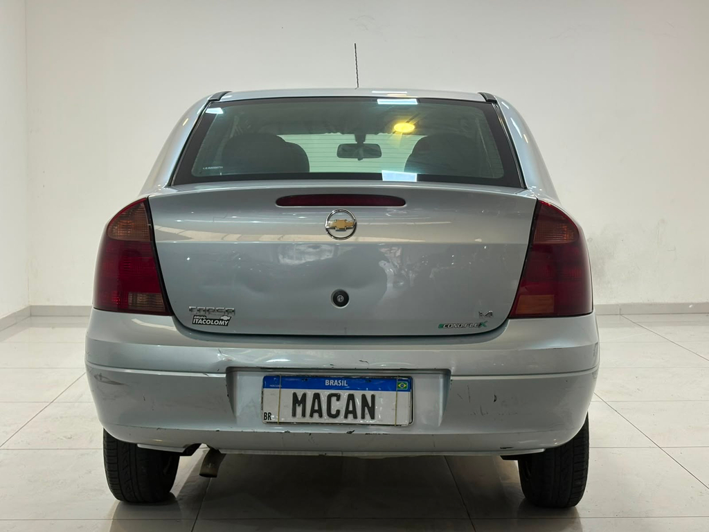 Chevrolet Corsa Sedan Prata