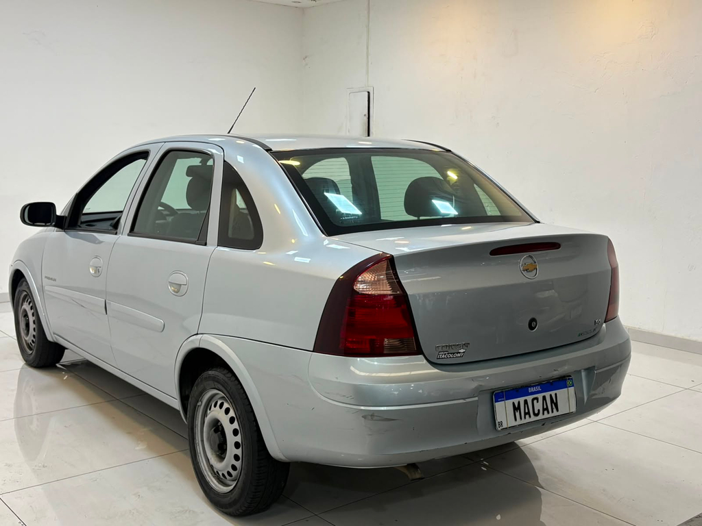 Chevrolet Corsa Sedan Prata