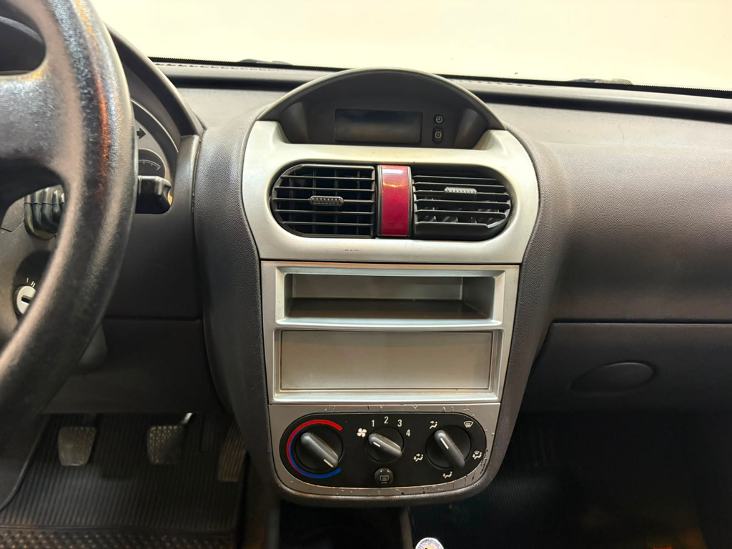 Chevrolet Corsa Sedan Prata