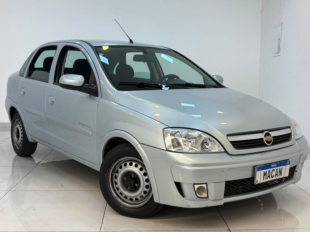 Chevrolet Corsa Sedan Prata