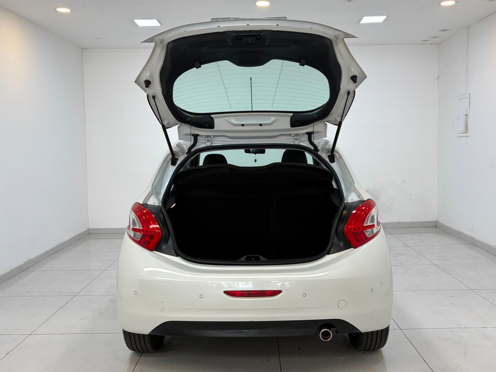 Peugeot 208 Branco