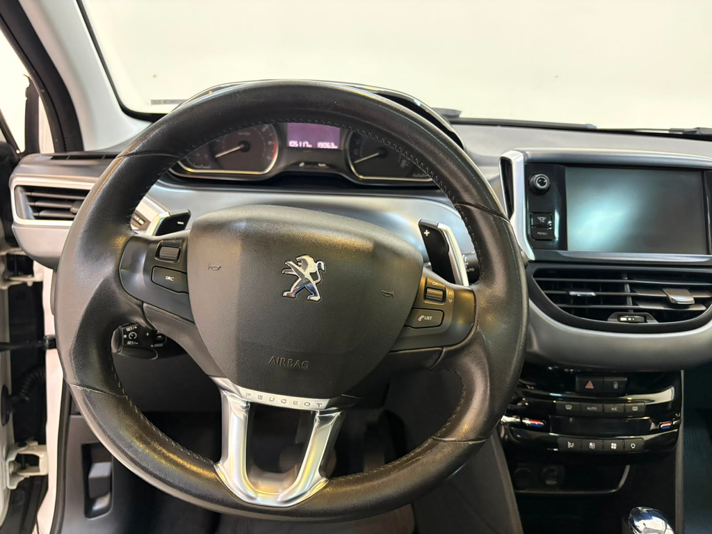 Peugeot 208 Branco