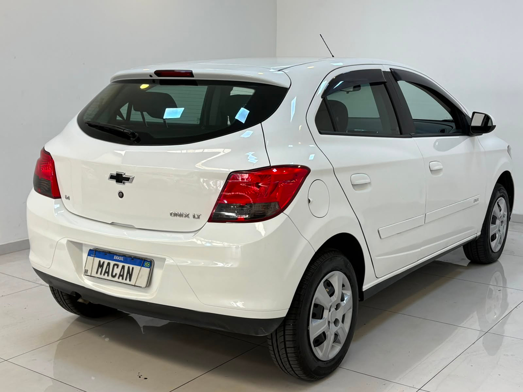 Chevrolet Onix Branco