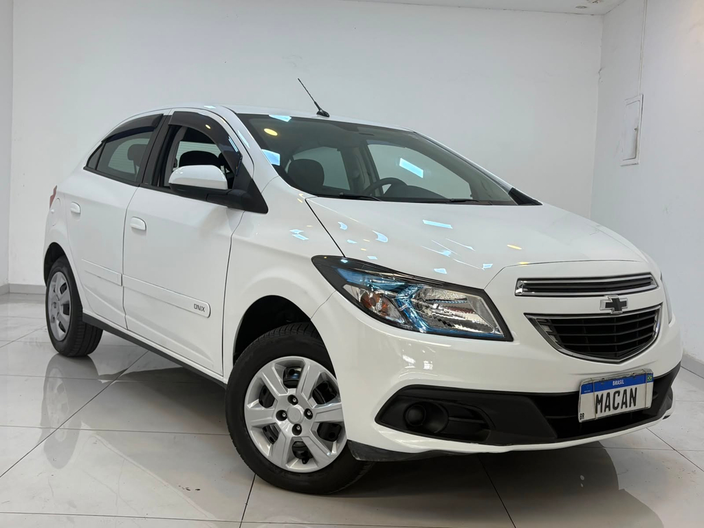 Chevrolet Onix Branco