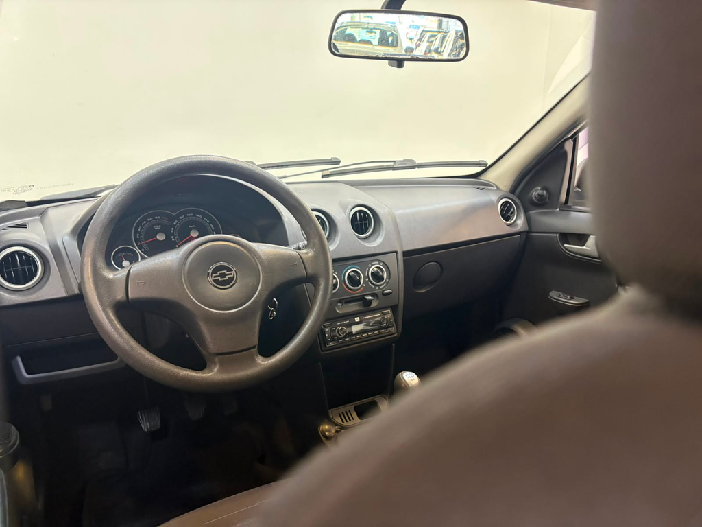 Chevrolet Prisma Prata