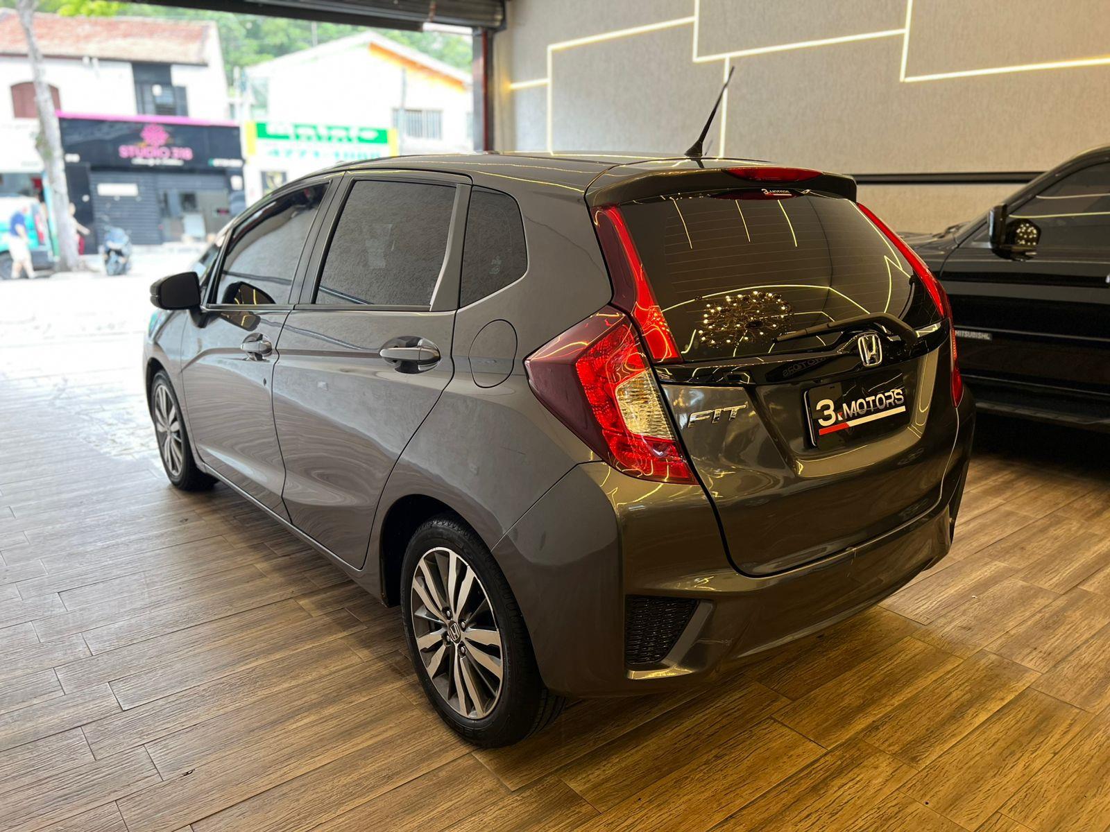 Honda Fit Cinza