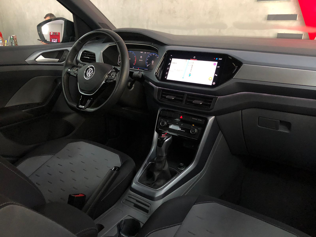 Volkswagen T-Cross Preto