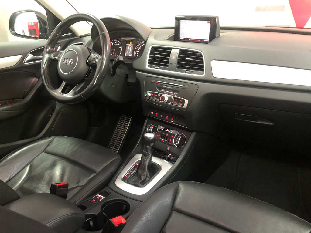 Audi Q3 Preto