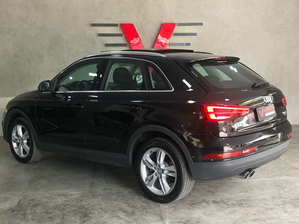 Audi Q3 Preto