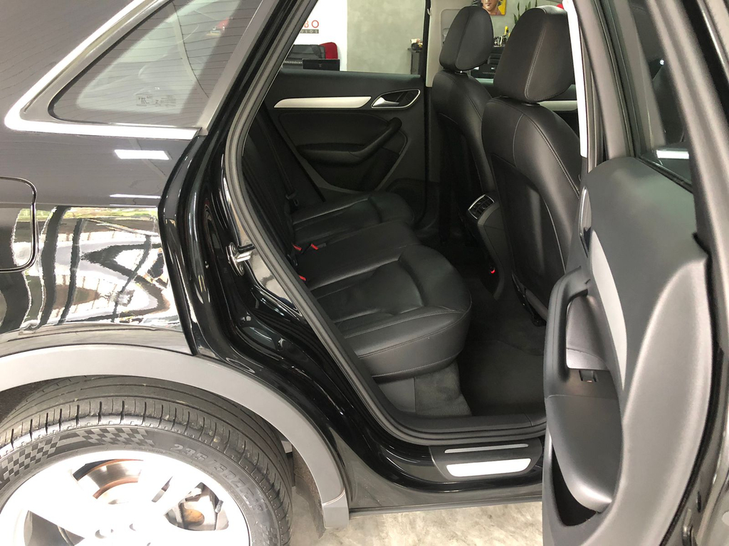Audi Q3 Preto