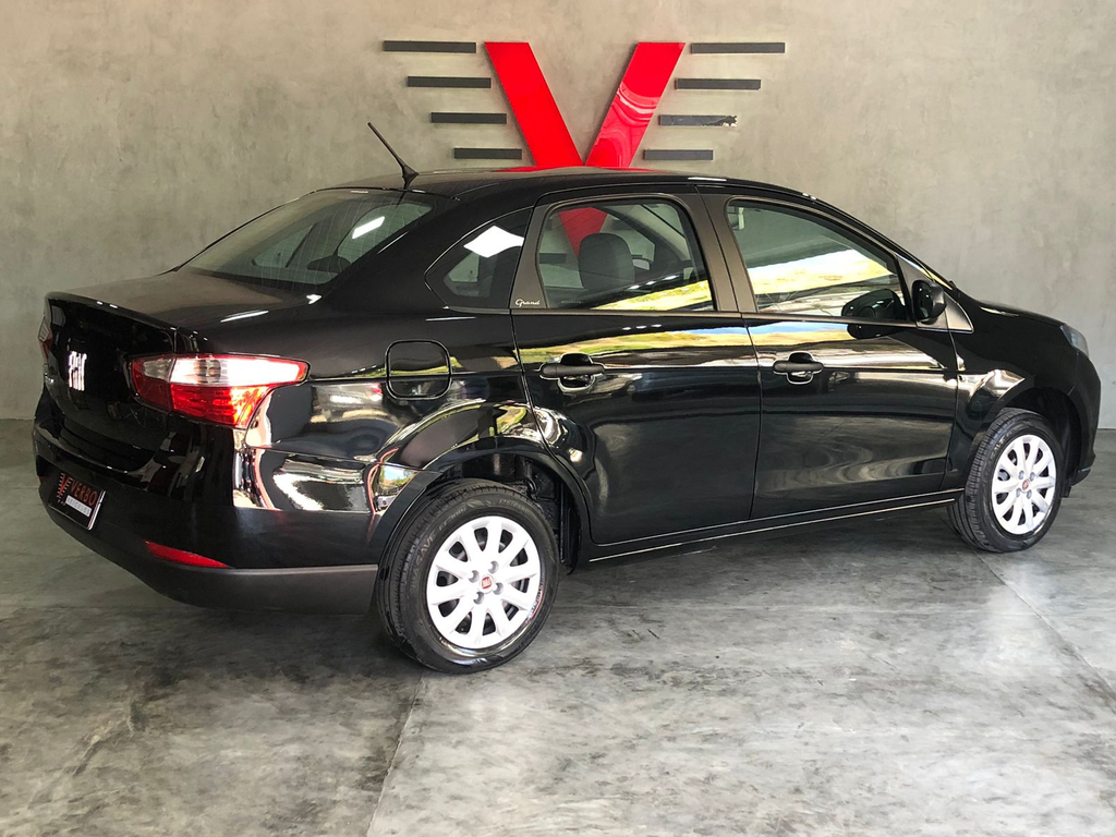 Fiat Grand Siena Preto