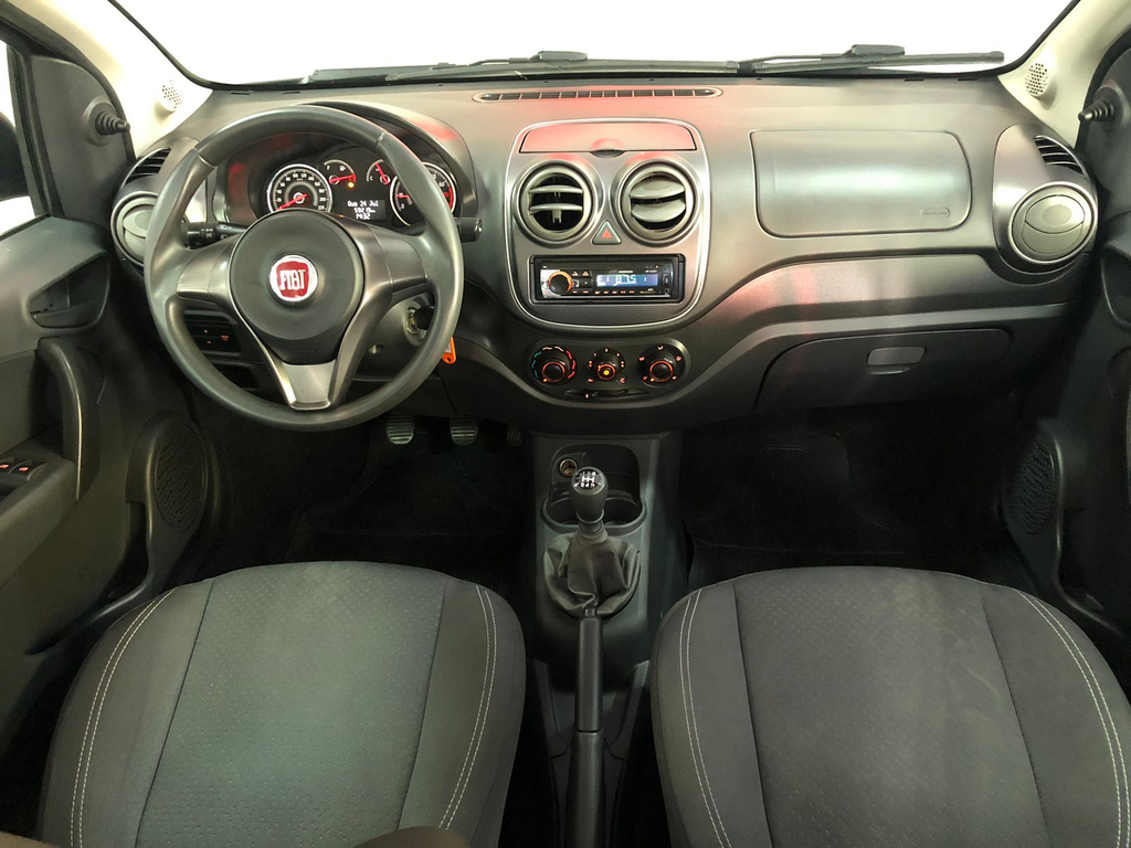 Fiat Grand Siena Preto