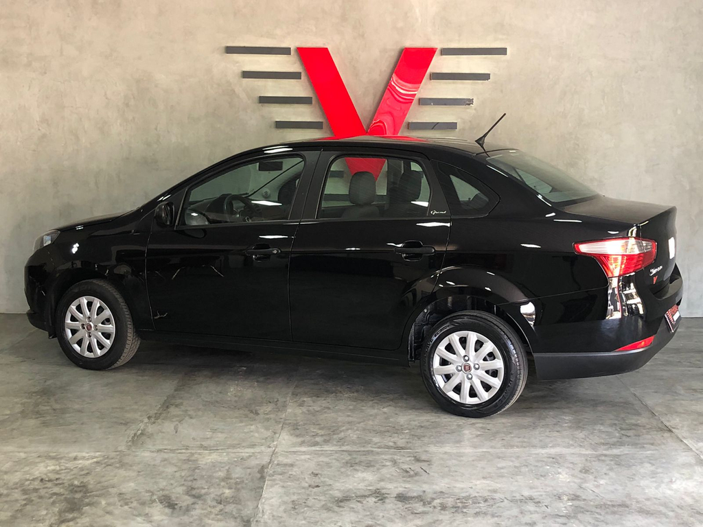 Fiat Grand Siena Preto