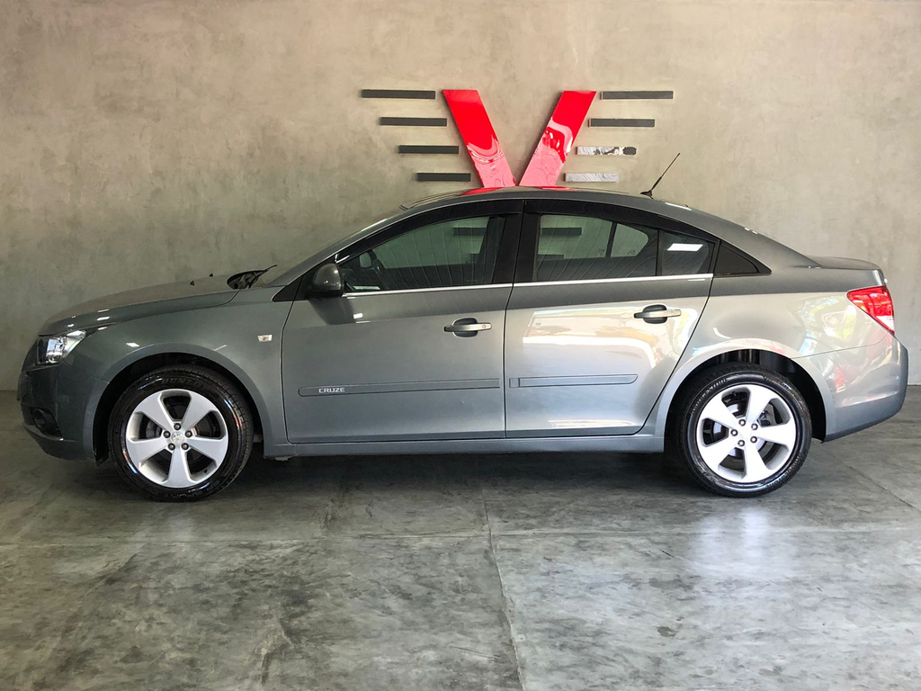 Chevrolet Cruze Cinza