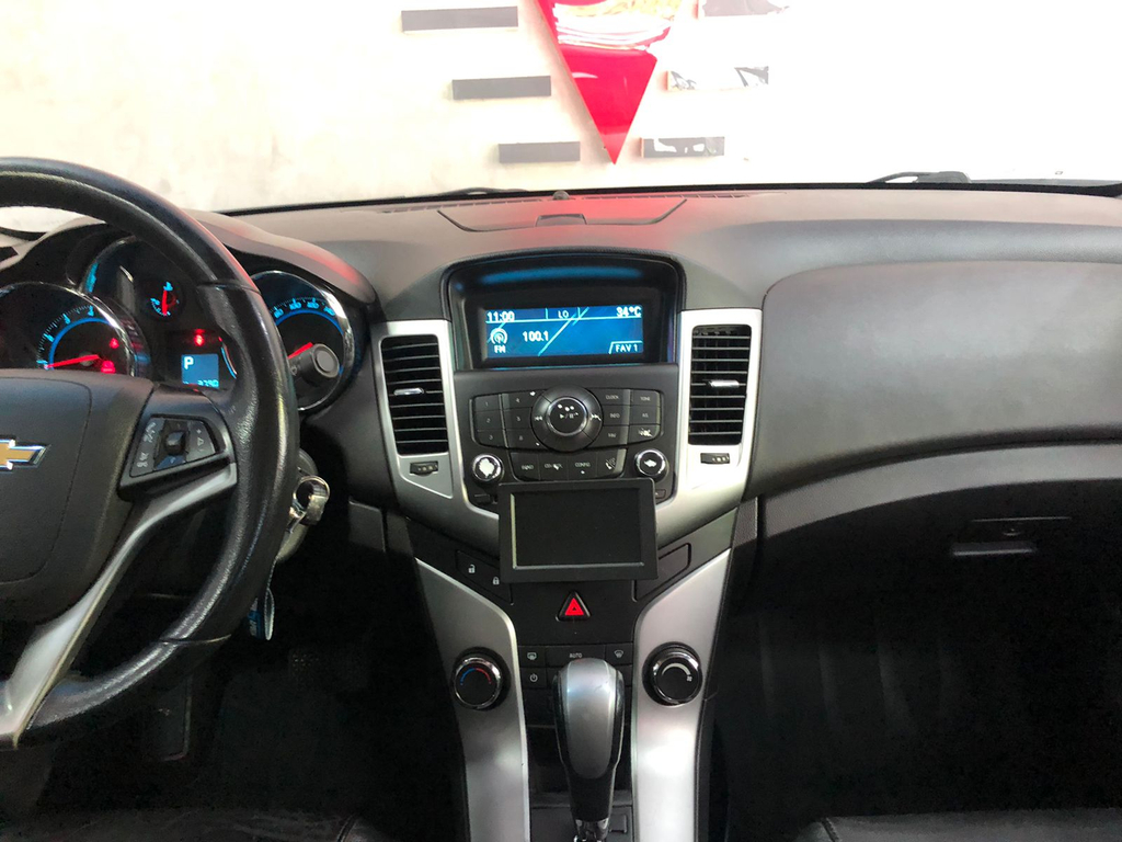 Chevrolet Cruze Cinza