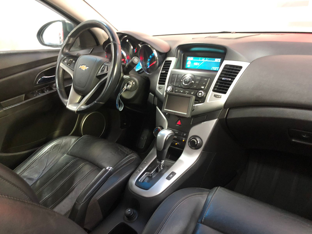 Chevrolet Cruze Cinza