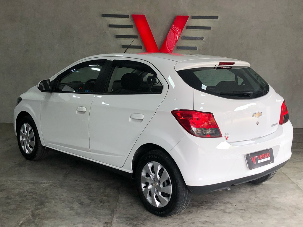 Chevrolet Onix Branco