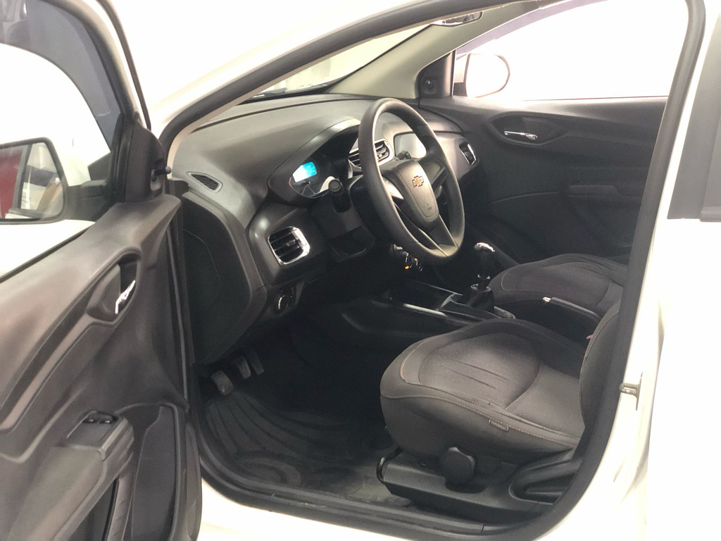 Chevrolet Onix Branco