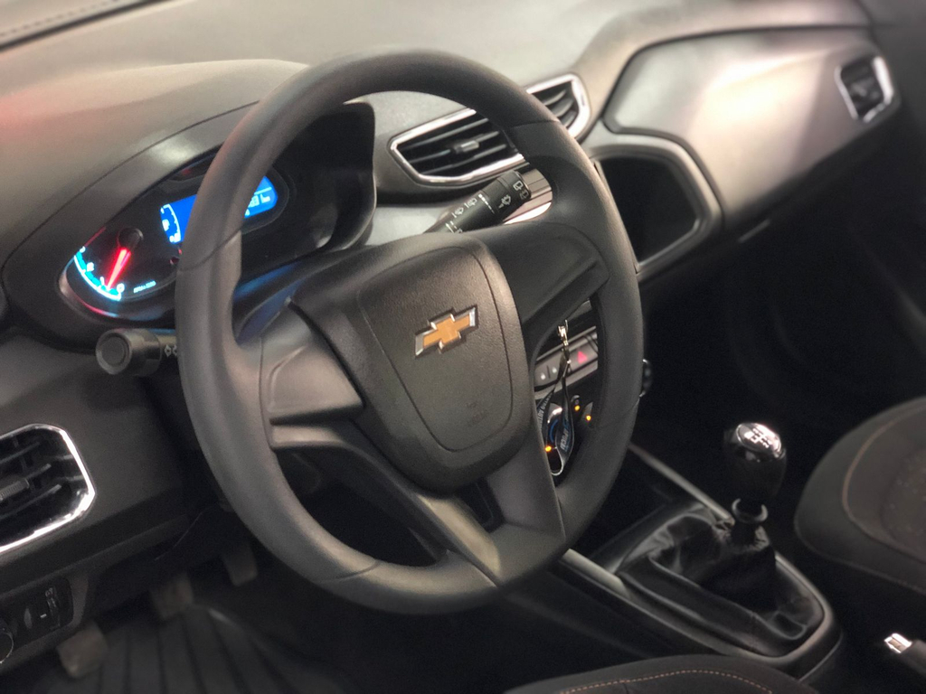 Chevrolet Onix Branco