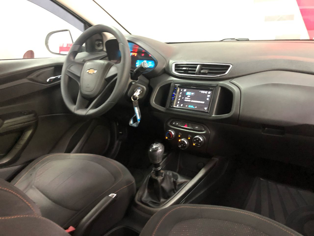 Chevrolet Onix Branco