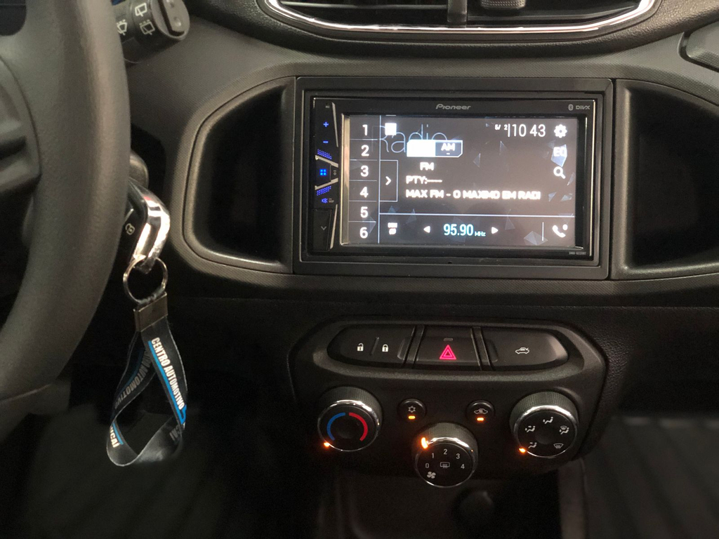Chevrolet Onix Branco