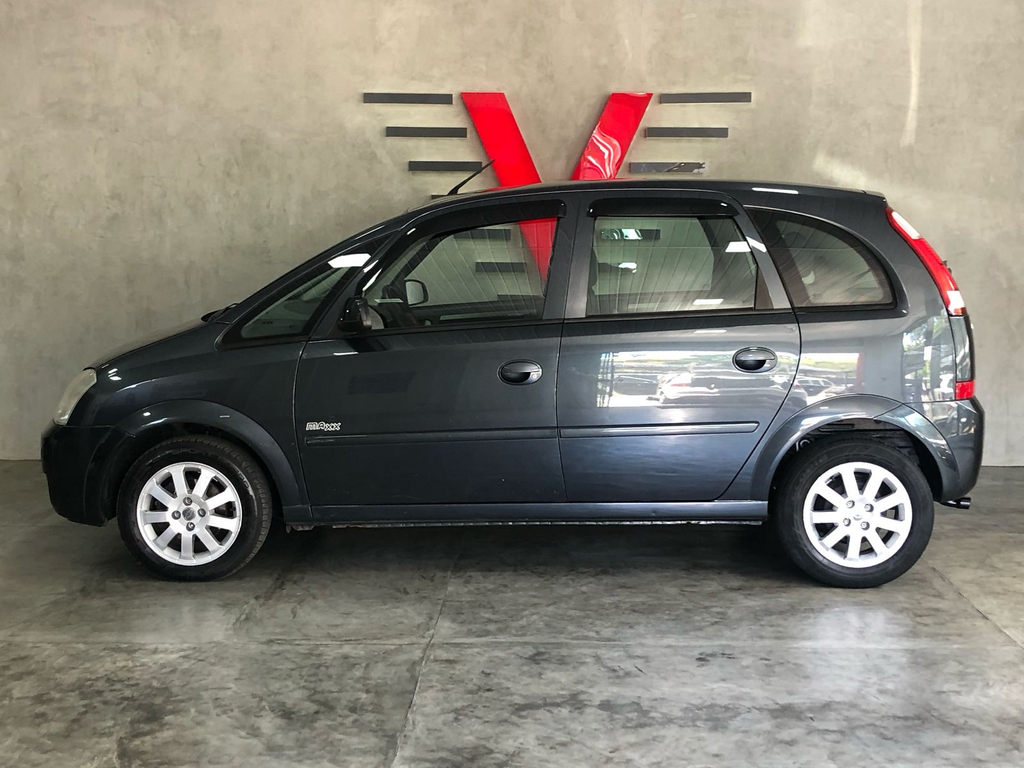 Chevrolet Meriva Cinza