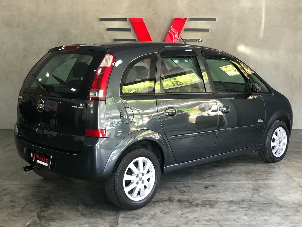 Chevrolet Meriva Cinza