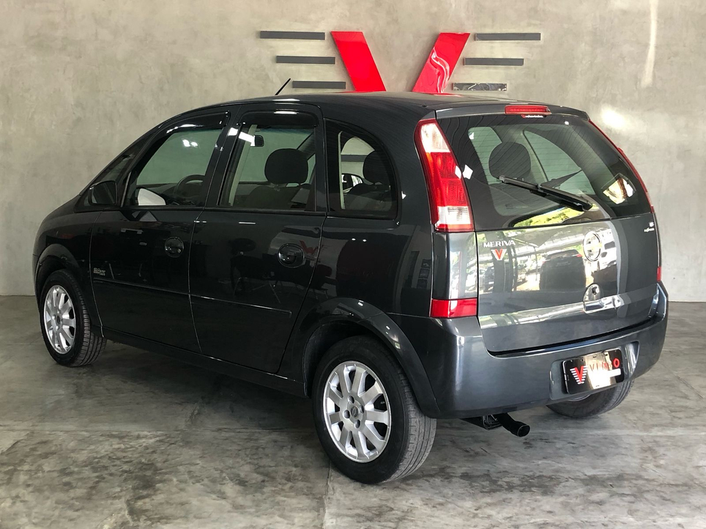 Chevrolet Meriva Cinza