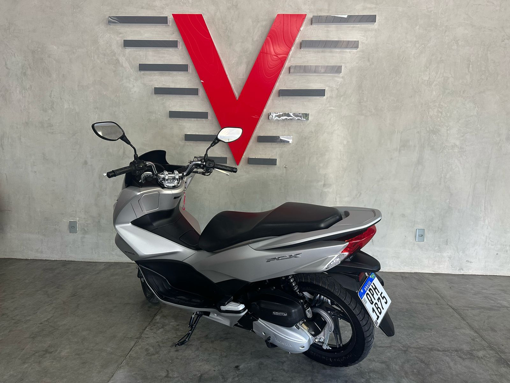 Honda PCX Prata
