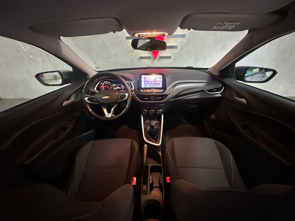Chevrolet Onix Prata