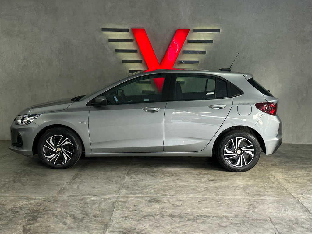 Chevrolet Onix Prata