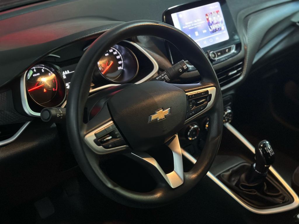 Chevrolet Onix Prata
