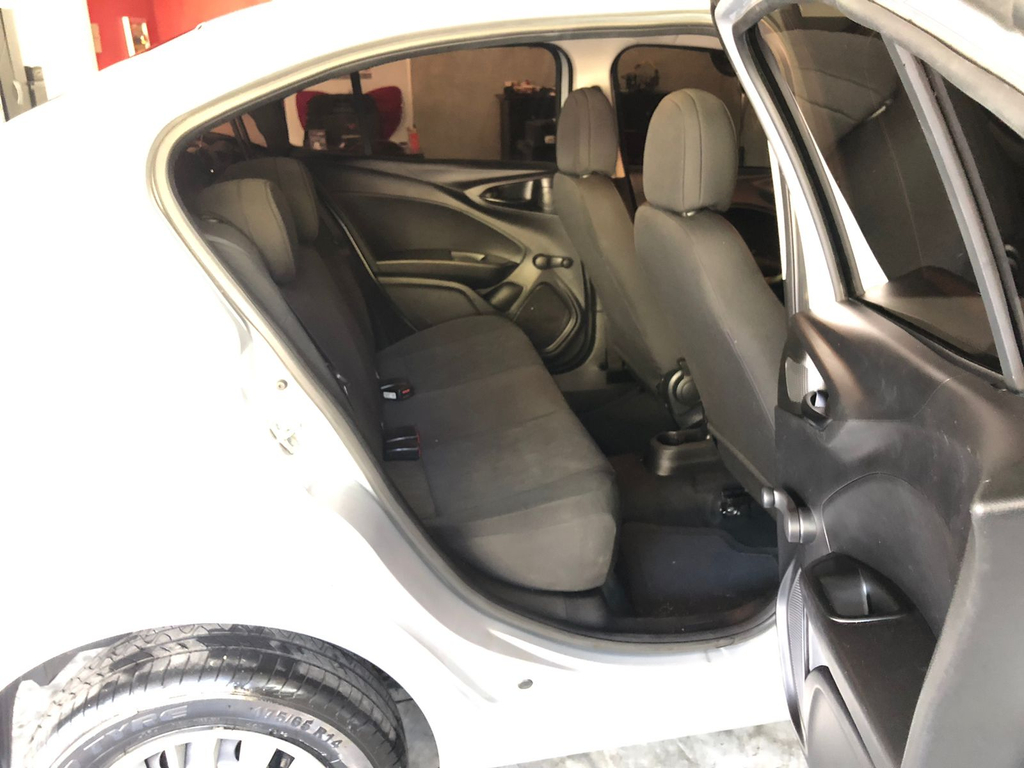 Fiat Cronos Prata