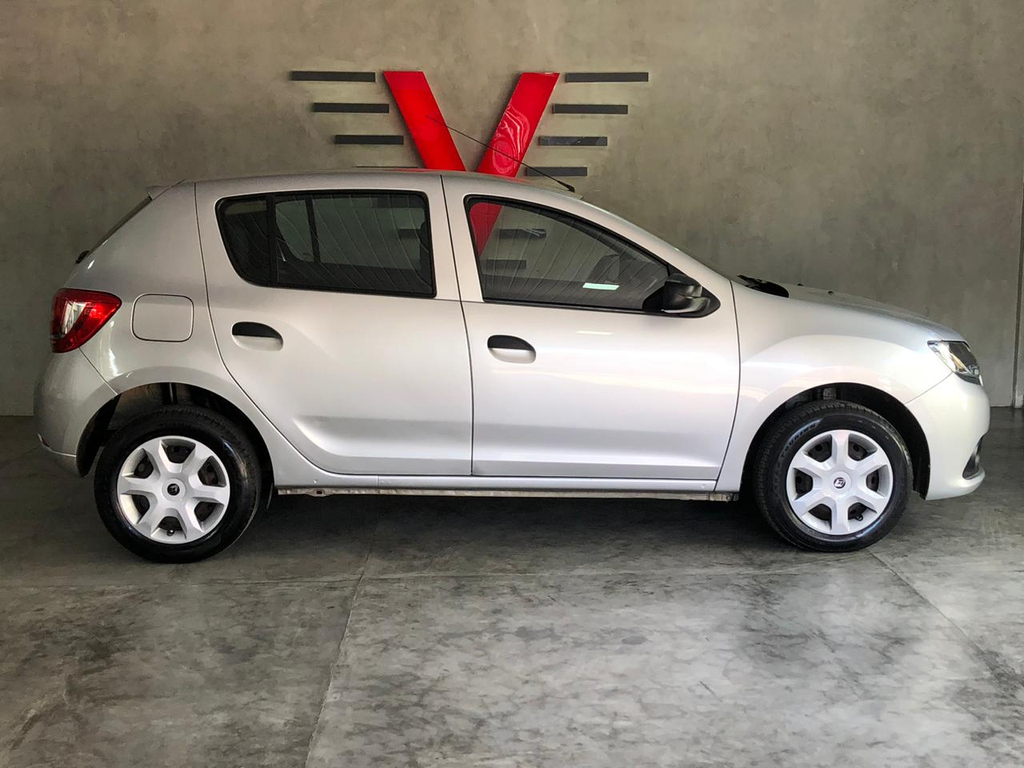 Renault Sandero Prata