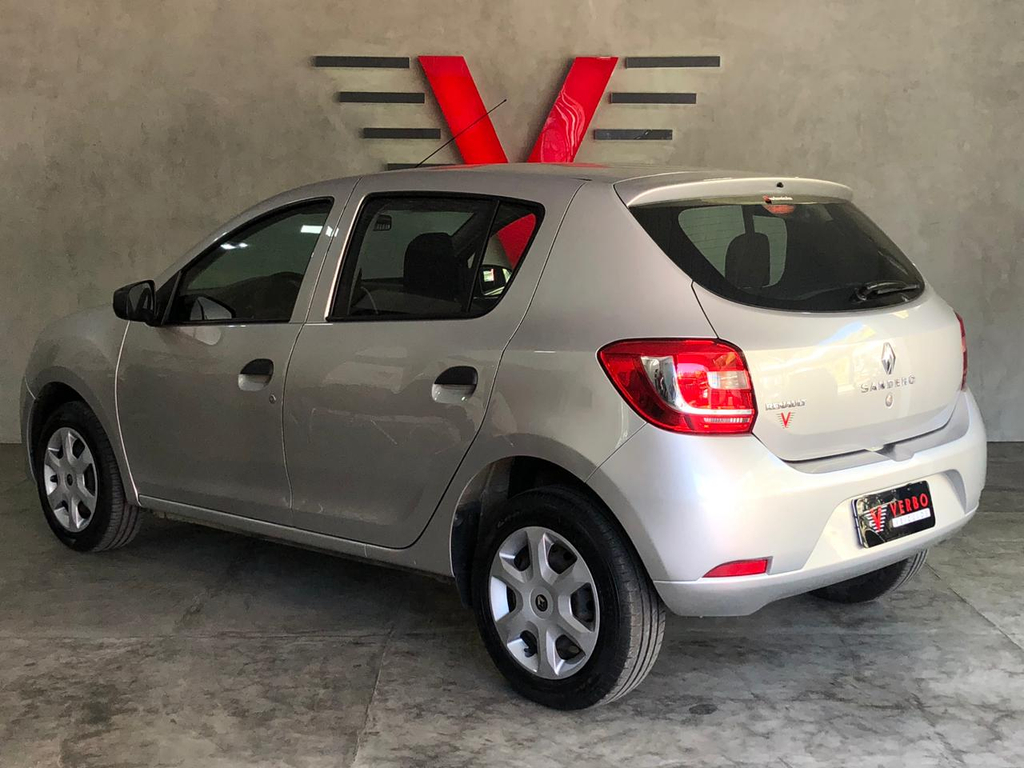 Renault Sandero Prata