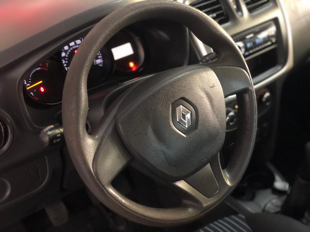 Renault Sandero Prata