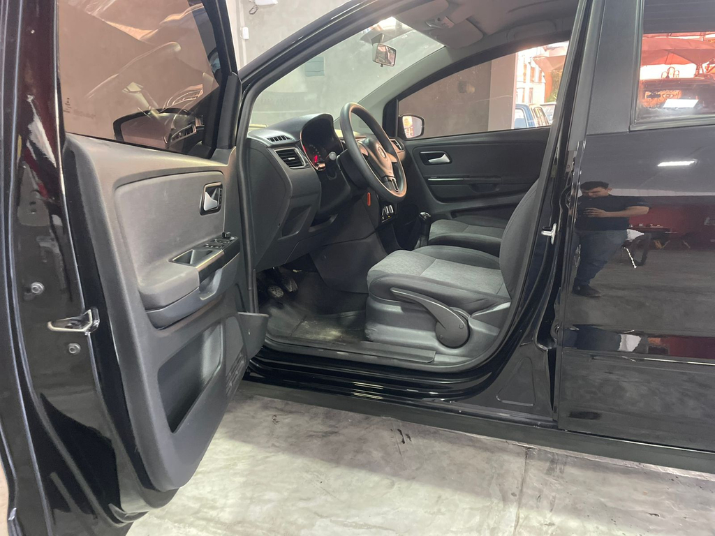 Volkswagen Fox Preto