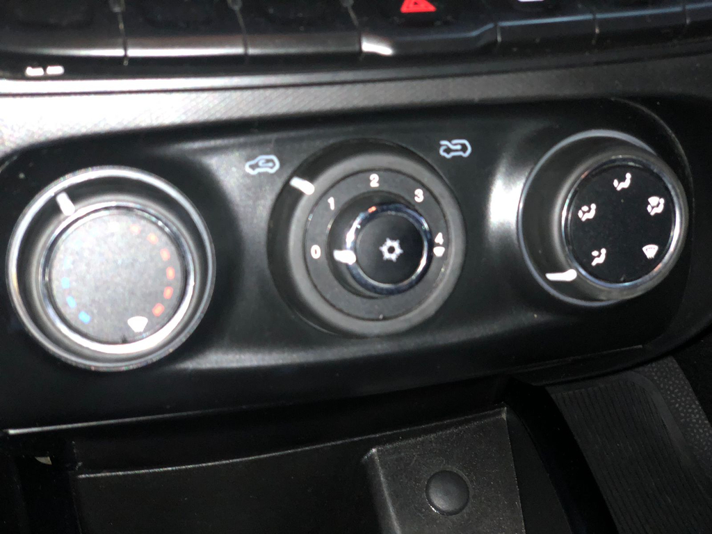 Fiat Cronos Branco