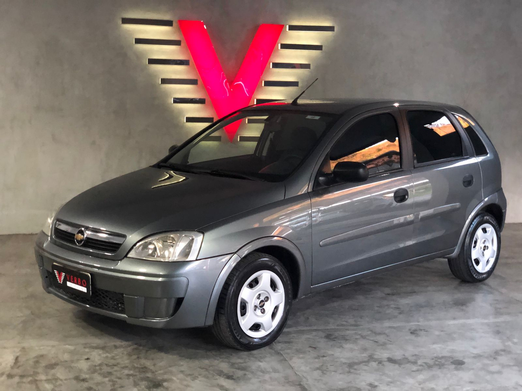 Chevrolet Corsa Hatch Cinza