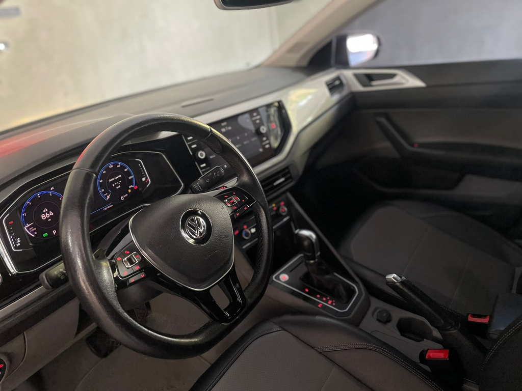 Volkswagen Virtus Cinza