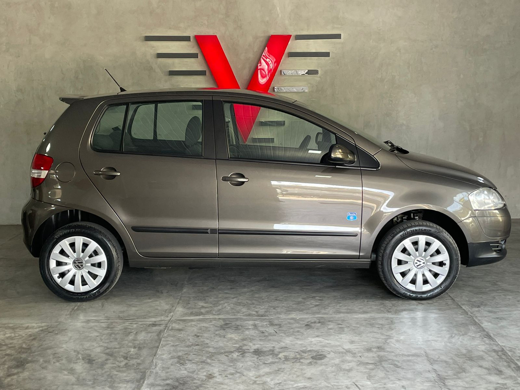 Volkswagen Fox Cinza