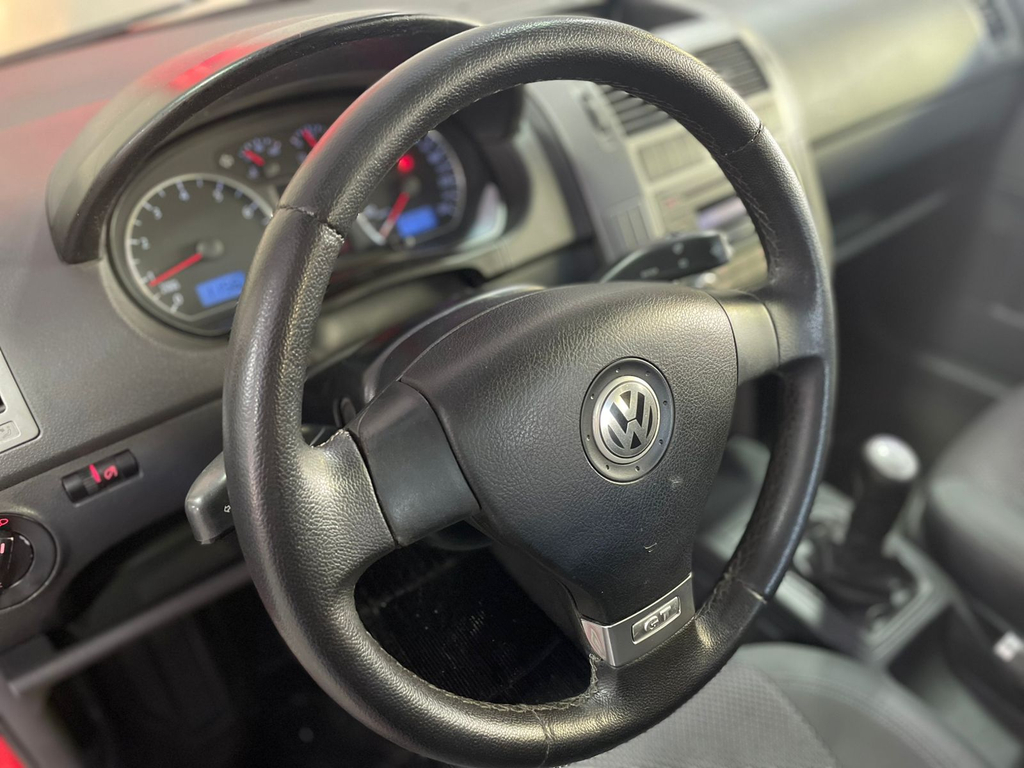 Volkswagen Polo Vermelho