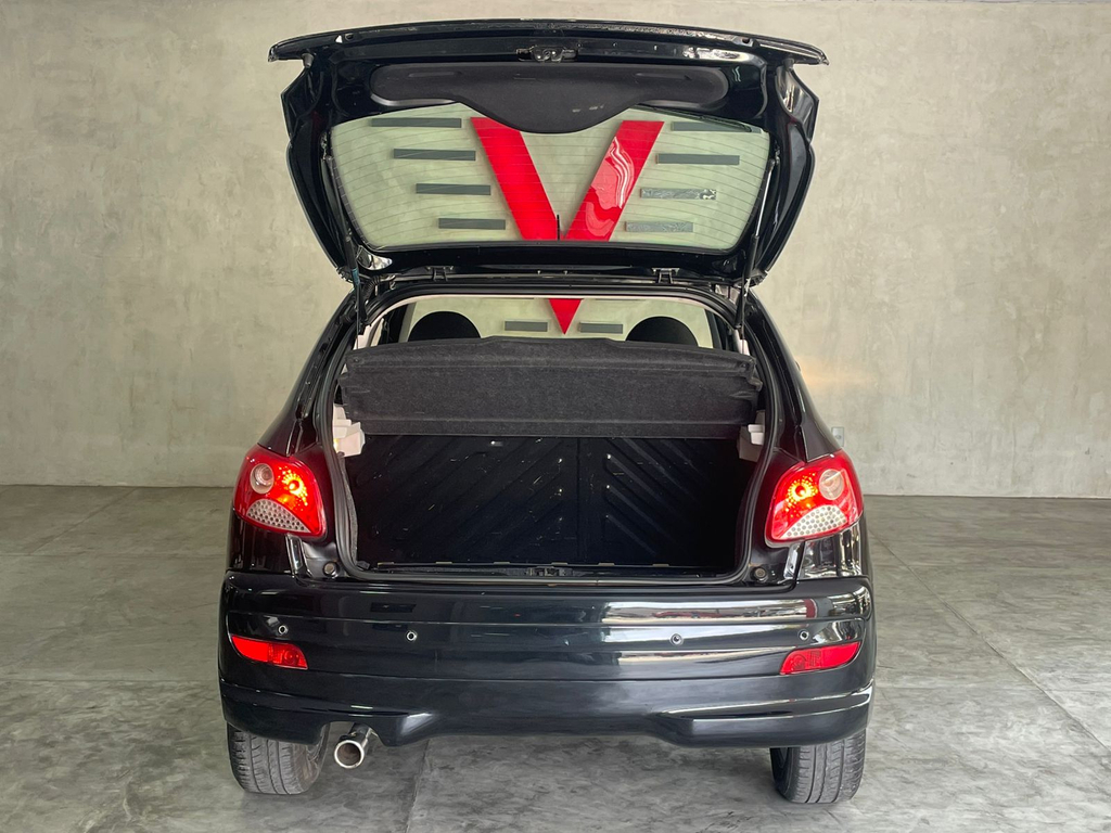 Peugeot 207 Preto
