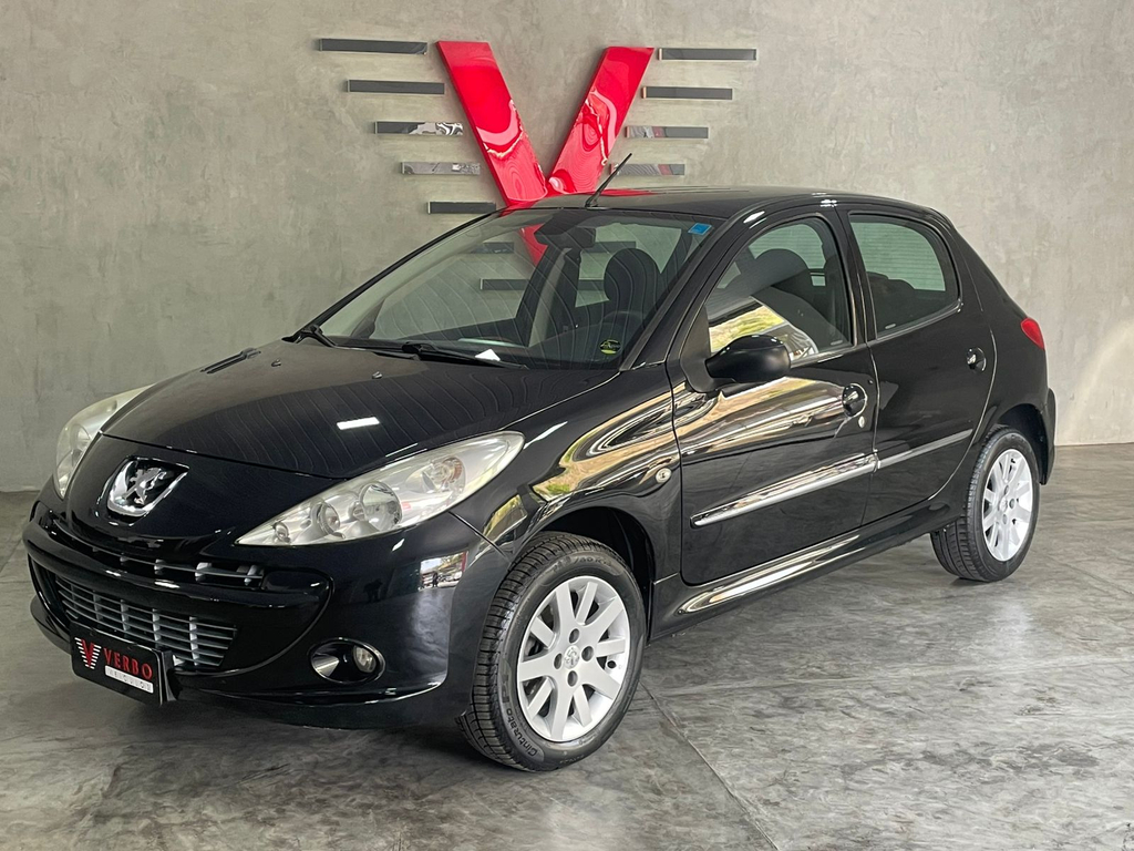 Peugeot 207 Preto